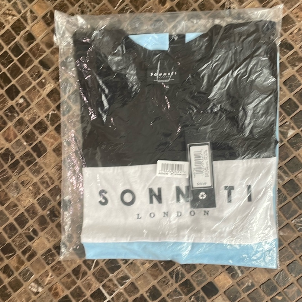 New in the bag Men’s Sonneti Shirt size XL